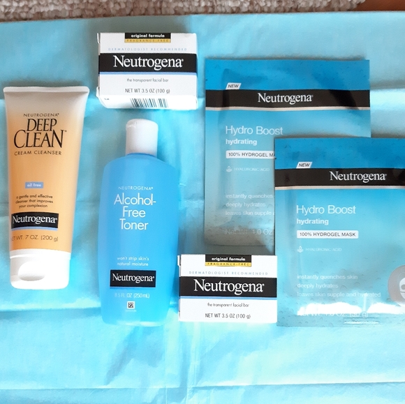 Neutrogena Skincare Bundle - Picture 7 of 13